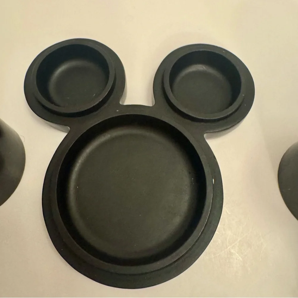 NWT. Disney resin jars set of 2 with lids. Classic Mickey resin trinket jars